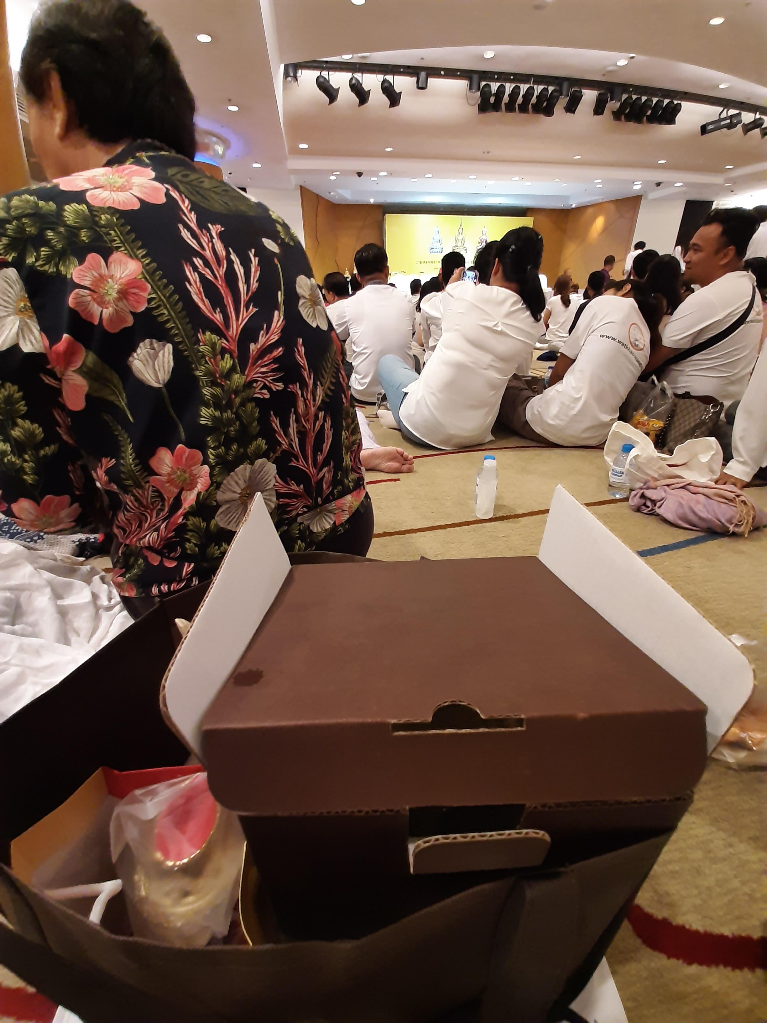 เศียรปู่แก่ประดับคริสตัสแท้ เข้าพิธีสวดคาถาเงินล้าน 108 จบ