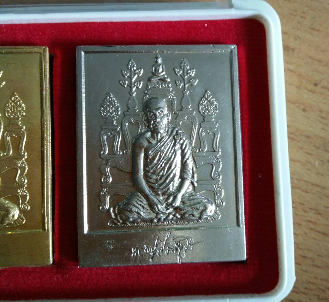 พระของขวัญ รุ่นเจริญลาภ หลวงปู่ลี ตาณังกโร วัดป่าหัวตลุก นครสวรรค์