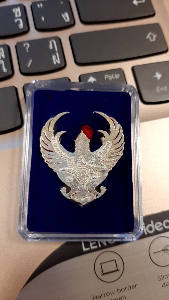 ครุฑเนื้อเงินลงยา พิมพ์ใหญ่ รุ่น จอมราชันย์ ปี 60 No.871 พระอาจารย์วราห์ เสก เจิม อธิษฐานจิตเพิ่ม