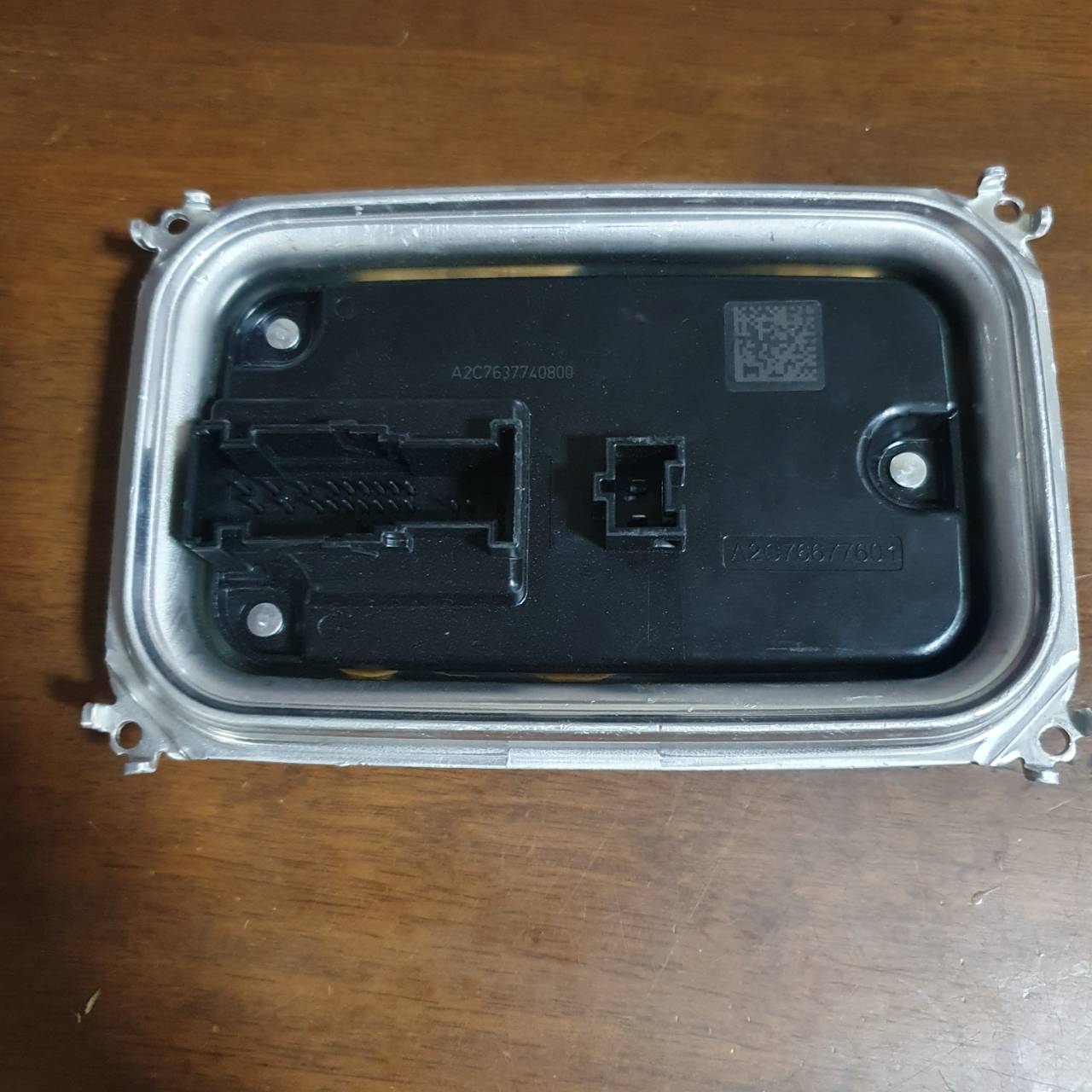 กล่องไฟ ซีน่อน Benz A2139002734 ของแท้ มือสอง