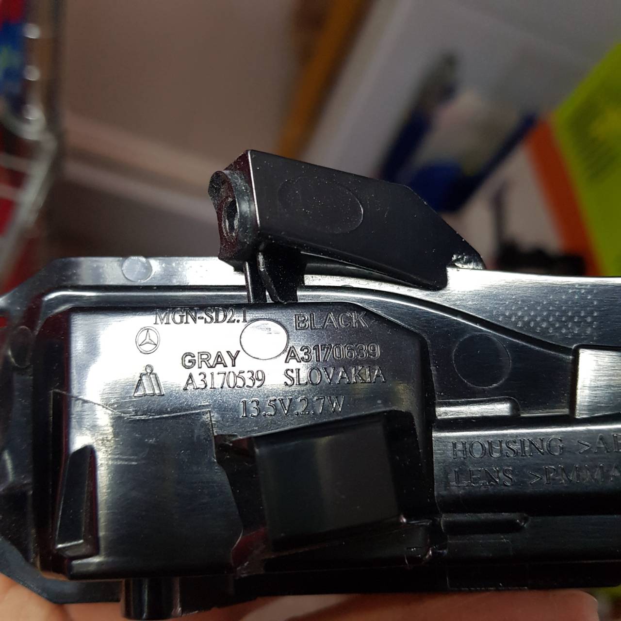 ไฟเลี้ยวกระจกมองข้าง รถ Benz W205 รหัส A0999067101