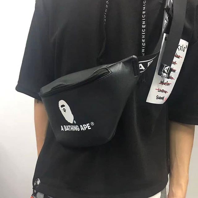 กระเป๋าคาดอก A Bathing Ape Hip Bag Collection พิเศษ จากญี่ปุ่น กระเป๋าสะพายข้าง กระเป๋าคาดเอว ของใหม่ ของแท้ พร้อมส่ง