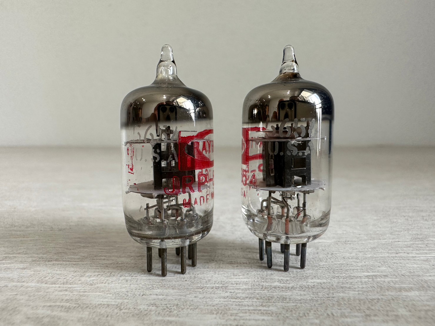 หลอดอัพเกรดRAYTHEON 5654 USA.(ราคาคู่)ใช้ได้กับปรีN5 / N5Pro / ปรีหมีน้อย ใช้แทน6J1,6J5,6K4ได้เลย