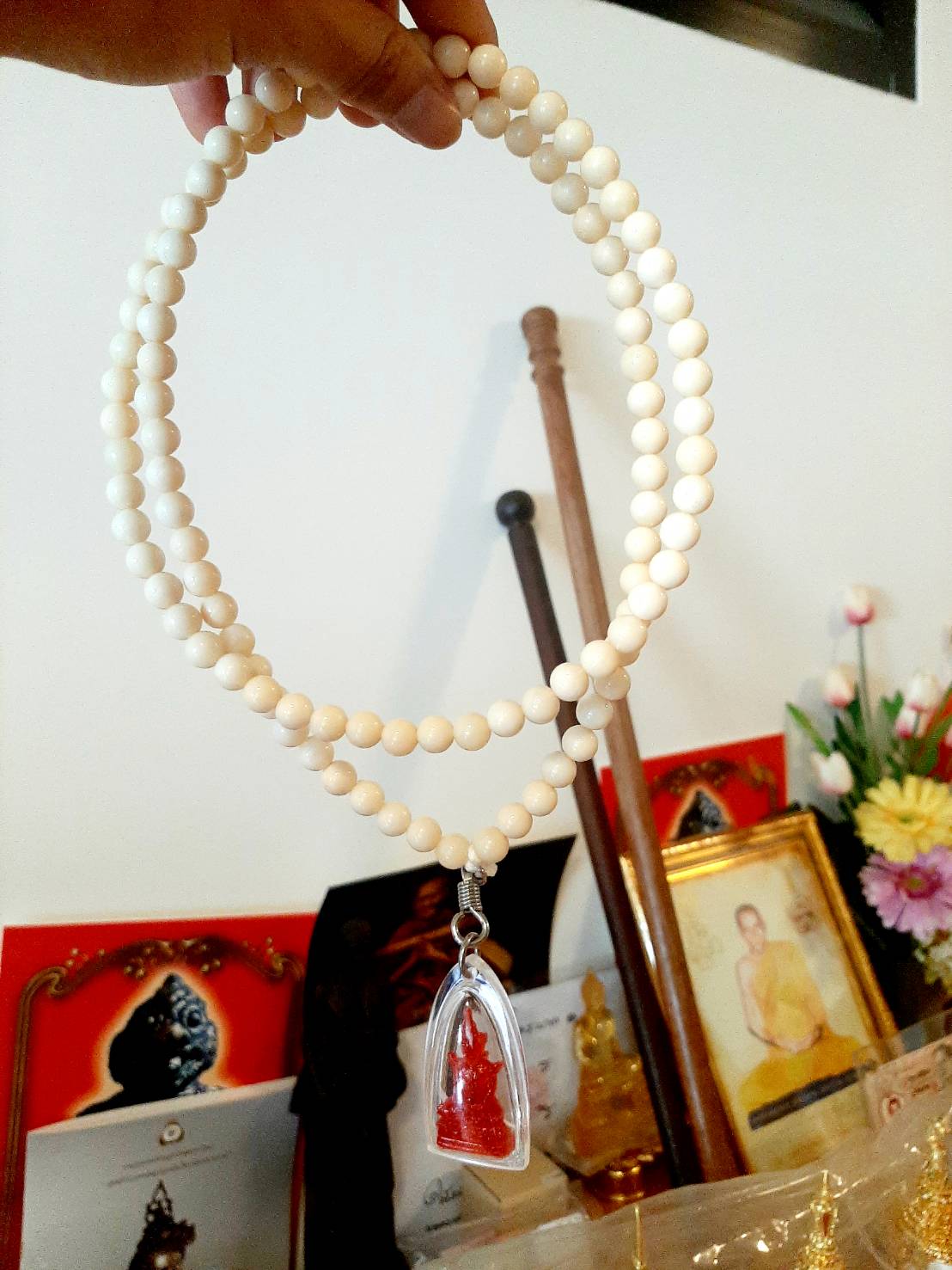 พระแก้วแดง (เรซิ่นอุดมวลสาร) รุ่น รวมบารมีพระศรีอารยเมตตรัย วัดป่าธาราภิรมย์