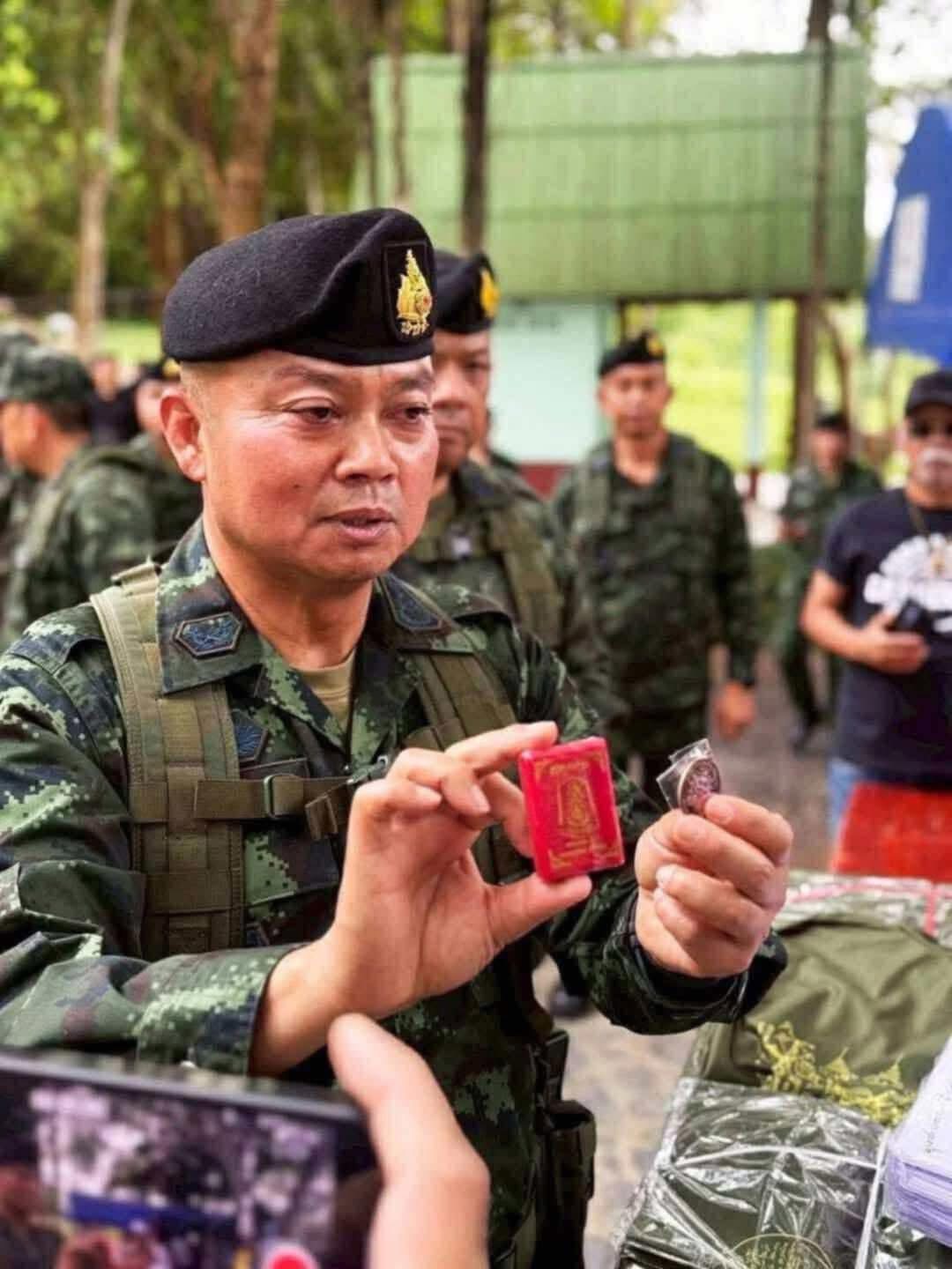 เหรียญพหูรมาน ทภ.2 เนื้อชนวน หลวงปู่ศิลา (ภาพเหรียญตัวอย่าง)