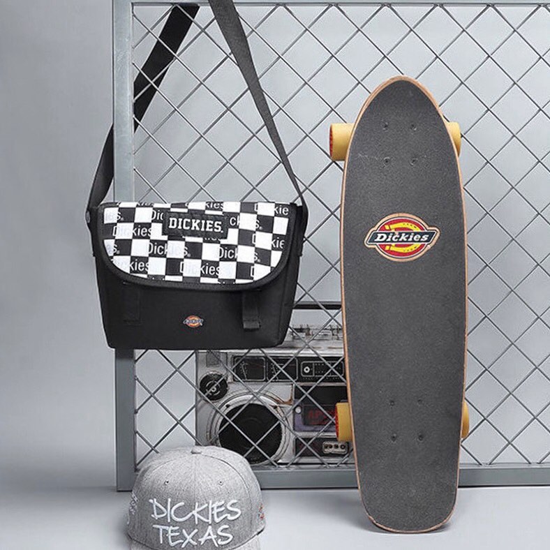 กระเป๋าสะพายข้าง Dickies Messenger Bag รุ่นพิเศษจากญี่ปุ่น ของใหม่ ของแท้ พร้อมส่ง