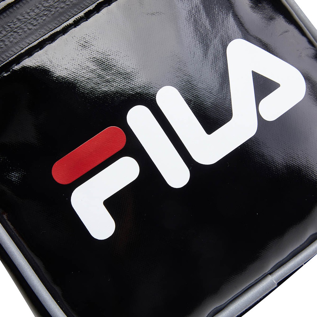 กระเป๋าสะพายข้าง Fila Fusion รุ่น Rectangular Sling Bag ของใหม่ ของแท้ พร้อมส่งจากไทย กระเป๋าสะพาย กระเป๋าใส่มือถือ