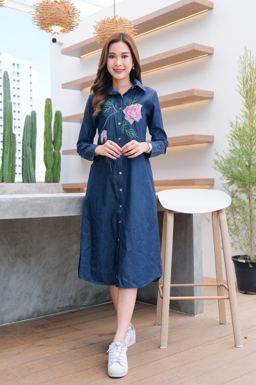 ชุดยีนส์ #8287 เดรสยีนส์ปักลายกุหลาบสวยหรู ผ้ายีนส์เนื้อนิ่มใส่สบายไม่ร้อนแบบสวย ใส่ได้หลายโอกาส