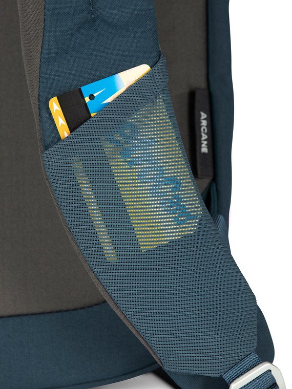 กระเป๋าเป้ Osprey Arcane Tote Pack สะพายได้ 2 แบบ มีช่องใส่โน๊ตบุ๊ค กระเป๋าใส่โน๊ตบุ๊ค ของใหม่ ของแท้ พร้อมส่ง