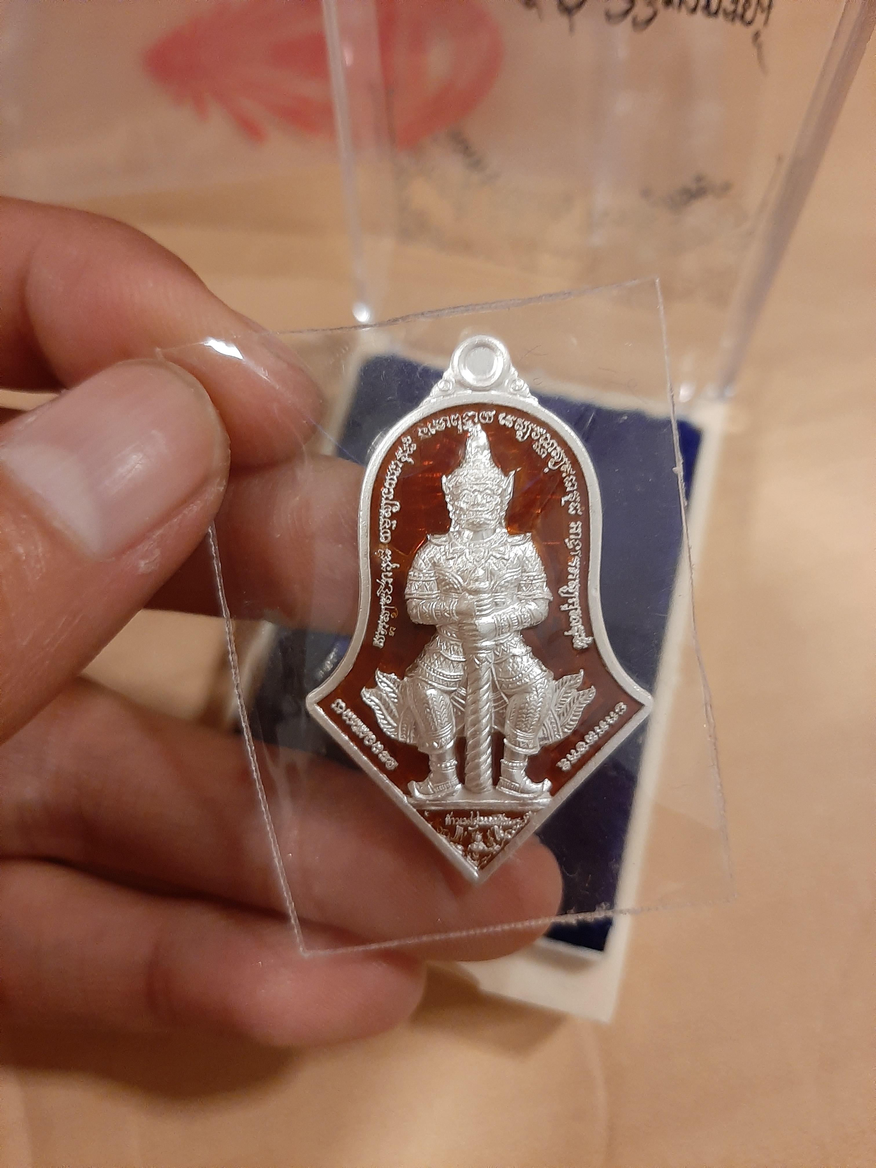 เหรียญท้าวเวสสุวรรณ(เนื้อเงินลงยาพิมพ์ใหญ่) No.1992 รุ่น รับขวัญศิษย์ ปี 62