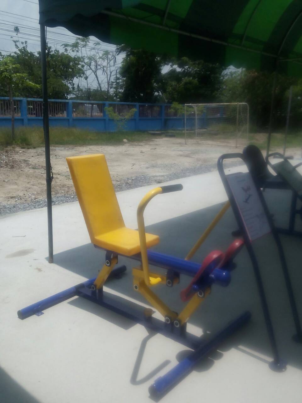 รหัส SM ผลงานติดตั้ง (โรงเรียนชุมชนวัดราษฎร์บำรุง ต.บางปู อ.เมือง จ.สมุทรปราการ) เครื่องออกกำลังกายกลางแจ้ง