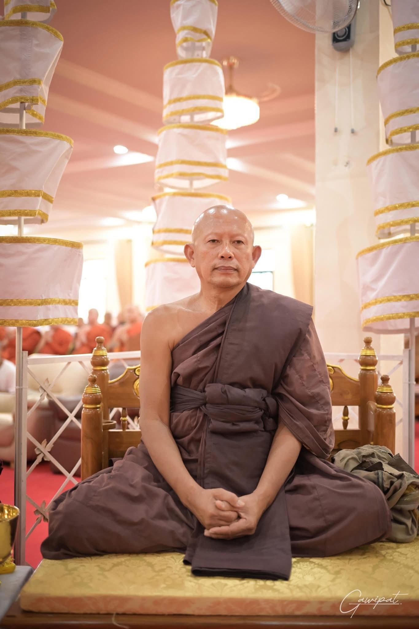 ดวงแก้วมนทกานต์ (แก้วเหลือง) พิธีฝ่าวิกฤติ เลื่อนยศ ยกฐานะ