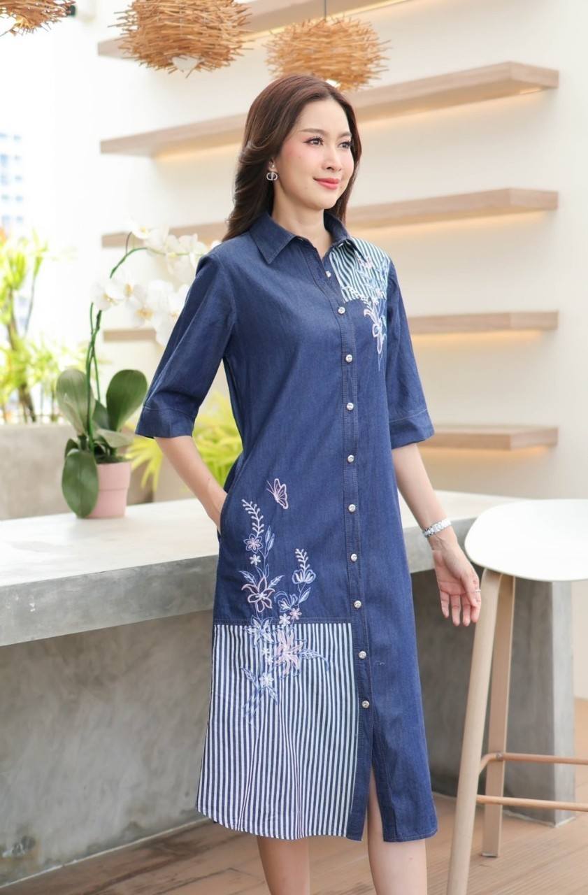 ชุดยีนส์ #8718 เดรสยีนส์ปักลายสวยหรู ผ้ายีนส์เนื้อนิ่มใส่สบาย แบบสวยใส่ได้หลายโอกาส