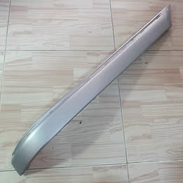 คิ้วกันชนหลัง ฝั่งขวา มือสอง Benz W203 A2038852021 ขายตามสภาพ