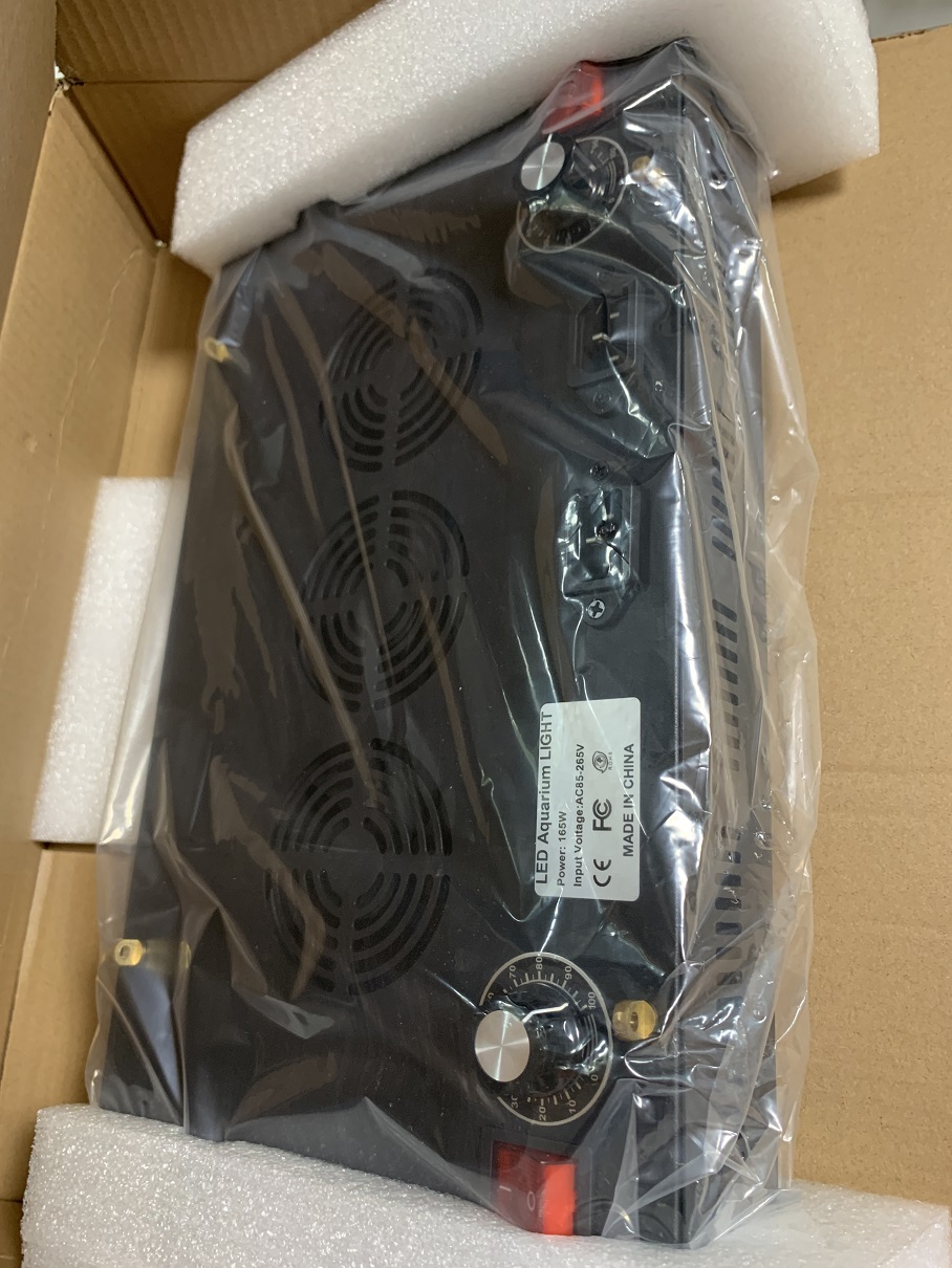 ไฟ LED ตู้ปลาทะเล 55 หลอด x 3 W Full Spectrum ปรับหรี่แสงได้ มีพัดลมระบายอากาศในตัว (ส่งจากประเทศไทย)