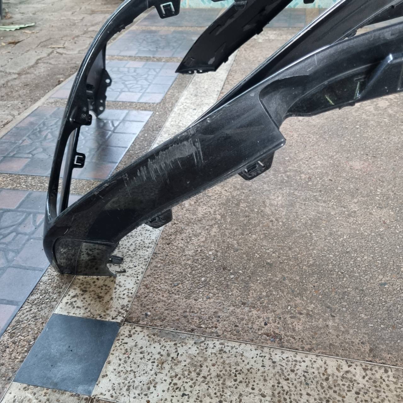 กันชนหน้า Mercedes Benz CLS A 257 885 88 03 ขายตามสภาพครับ