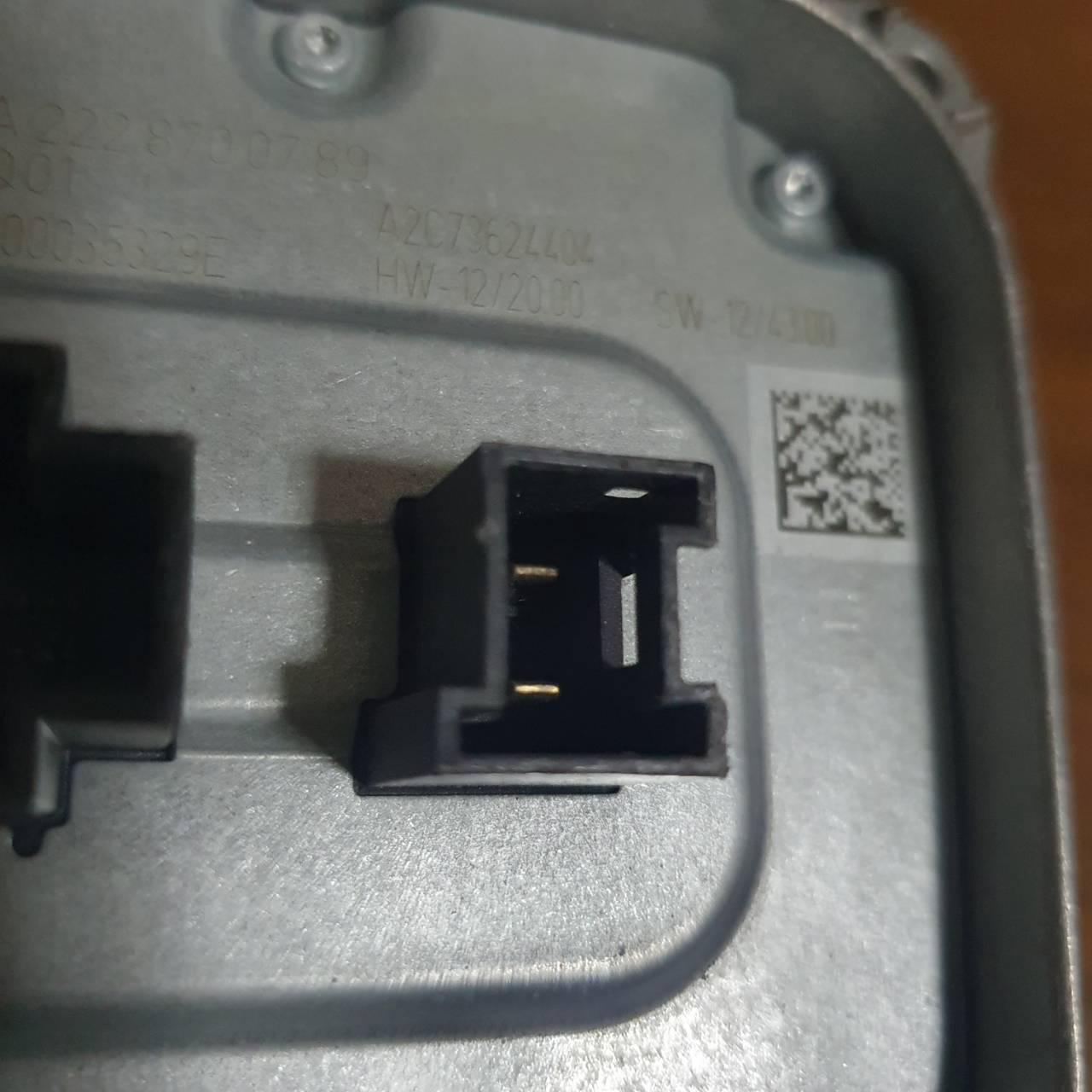 กล่องไฟ ซีน่อน Benz A2228700789 ของแท้ มือสอง