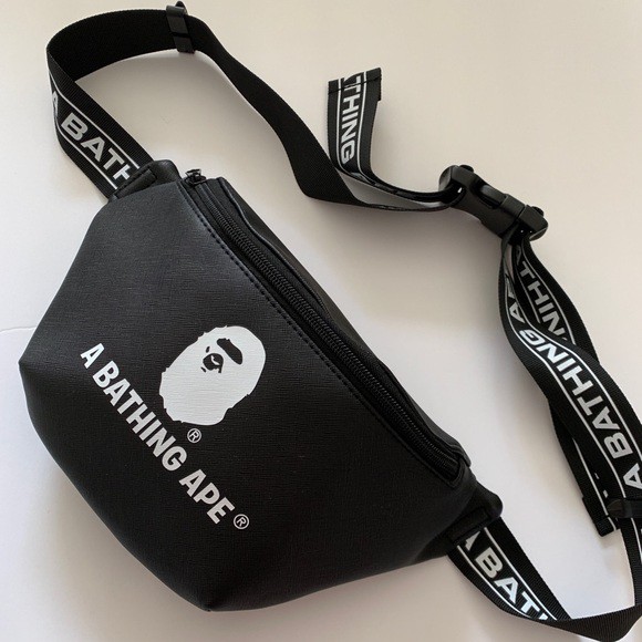 กระเป๋าคาดอก A Bathing Ape Hip Bag Collection พิเศษ จากญี่ปุ่น กระเป๋าสะพายข้าง กระเป๋าคาดเอว ของใหม่ ของแท้ พร้อมส่ง