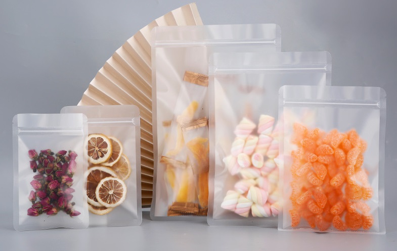 ถุงซิปล็อคก้นแบน พลาสติกขุ่น (ตั้งไม่ได้)