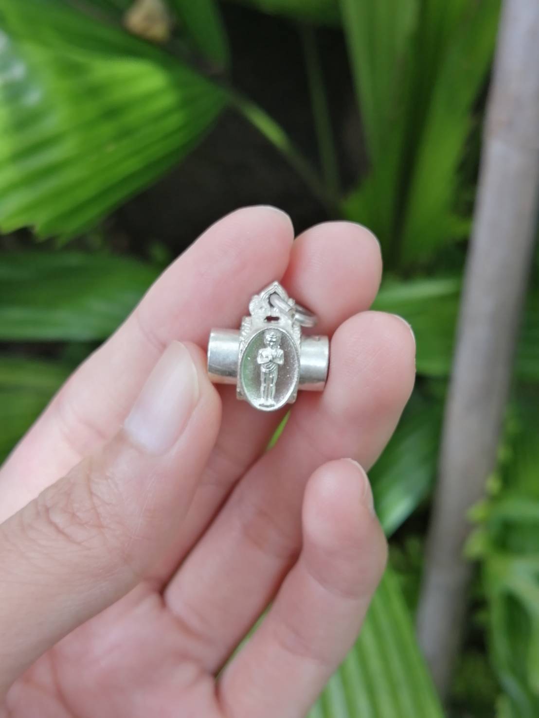 ตะกรุดไอ้ไข่รุ่นแรก รุ่น สรงน้ำ ๖๓ วัดเจดีย์ เนื้อเงิน