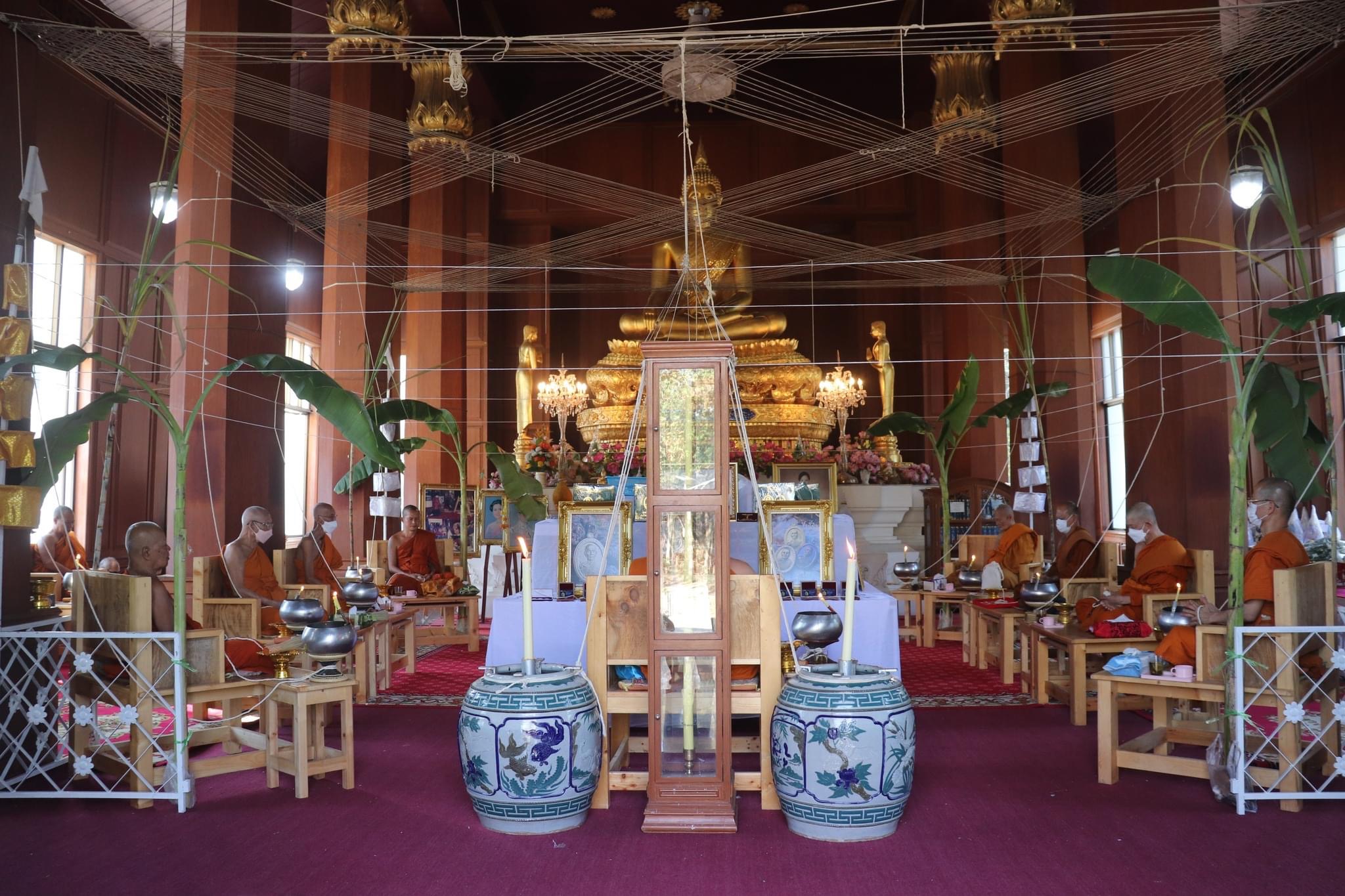 เหรียญหลวงปู่โต๊ะเนื้อเงินลงยาแดงหน้ากากทองคำ no.๒๖ (1 ใน 136 องค์) รุ่น ซื้อที่ดิน (ลป.โต๊ะสงเคราะห์ในพิธี) หลวงพ่อเล็กพุทธาภิเษก