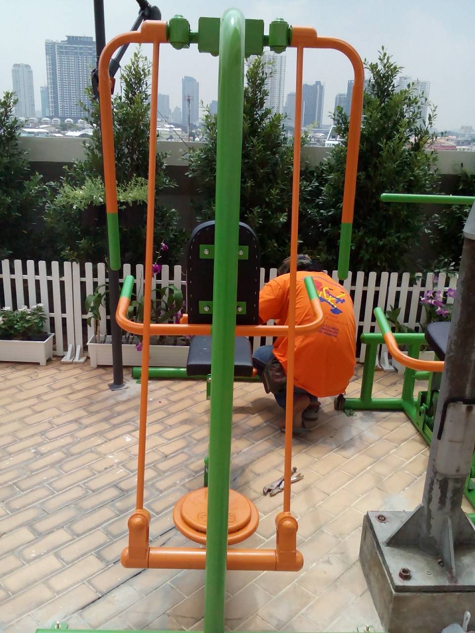 รหัส SM ผลงานติดตั้ง (โรงพยาบาลตากสิน กรุงเทพฯ.) เครื่องออกกำลังกายกลางแจ้ง