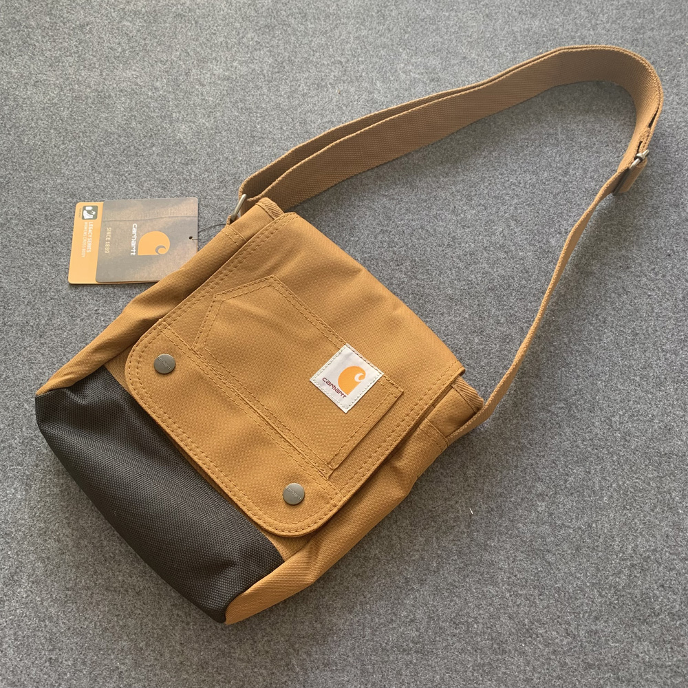 กระเป๋าสะพายข้าง Carhartt Crossbody Bag รุ่นพิเศษจากญี่ปุ่น ของใหม่ ของแท้ พร้อมส่ง