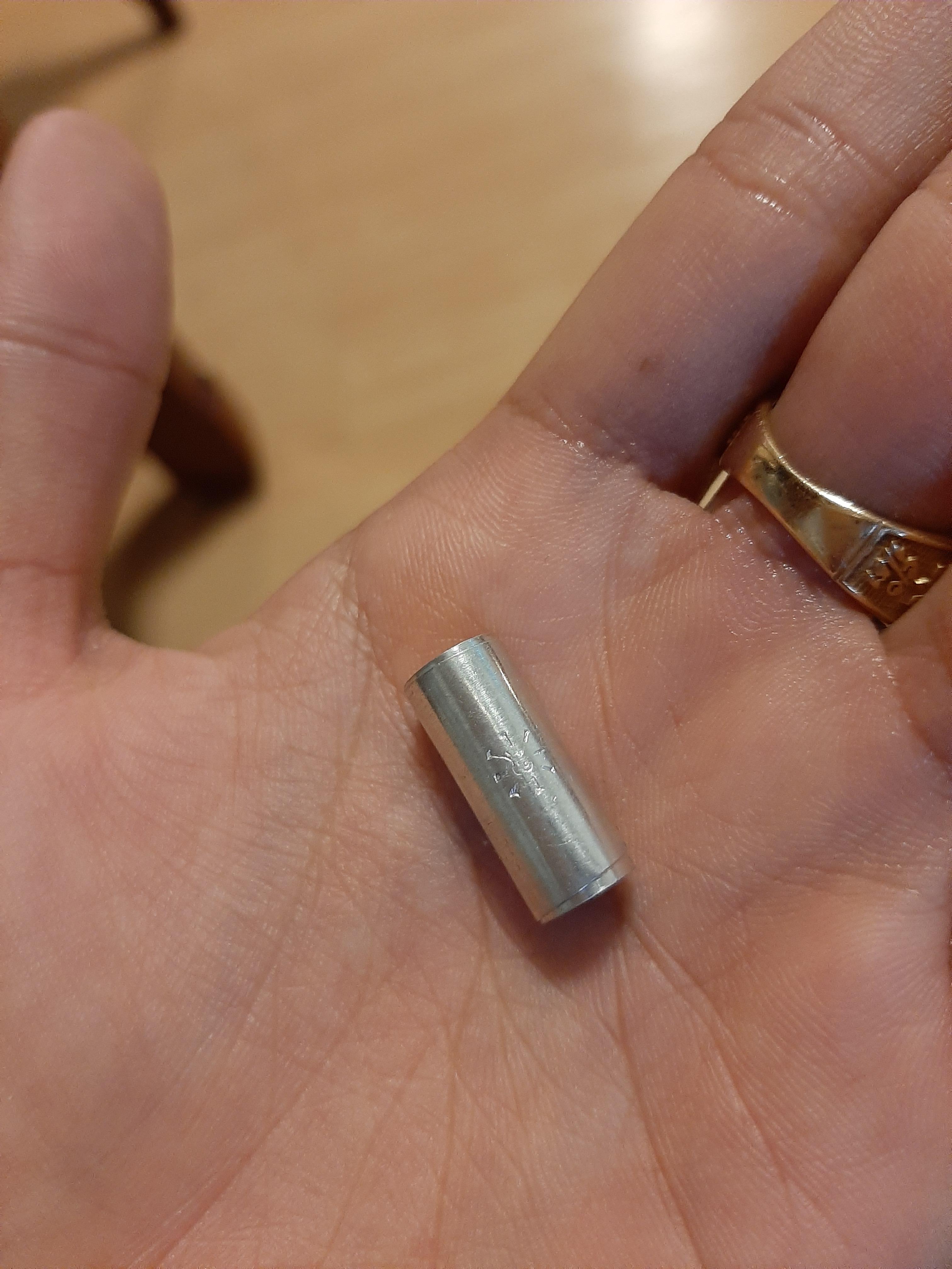 ตะกรุดแสนรักเนื้อดีบุก พระอาจารย์เอกลักษณ์