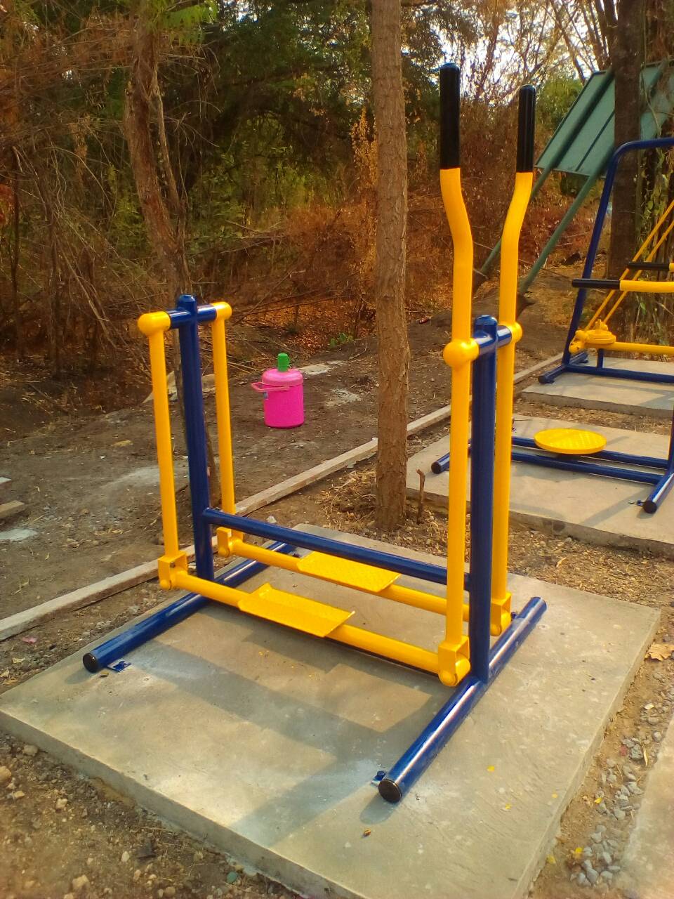 รหัส SM ผลงานติดตั้ง (สระบุรี) เครื่องออกกำลังกายกลางแจ้ง