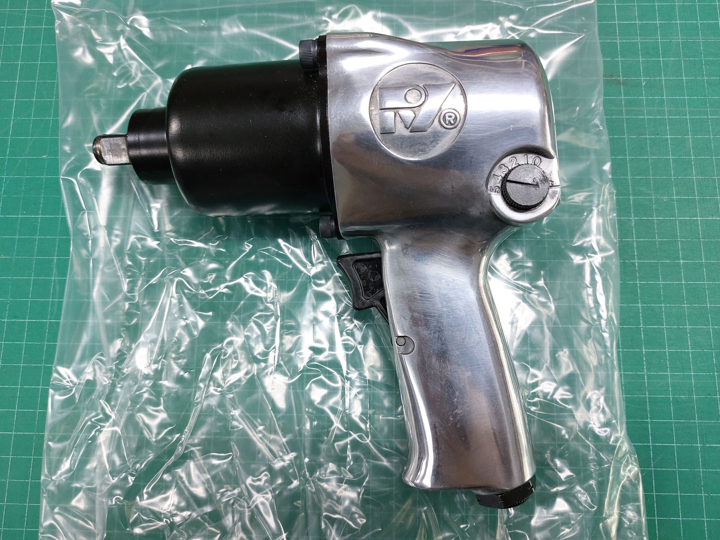 RY-231 บ็อกลม 4 หุน R+L งานหนัก Air Impact Wrench