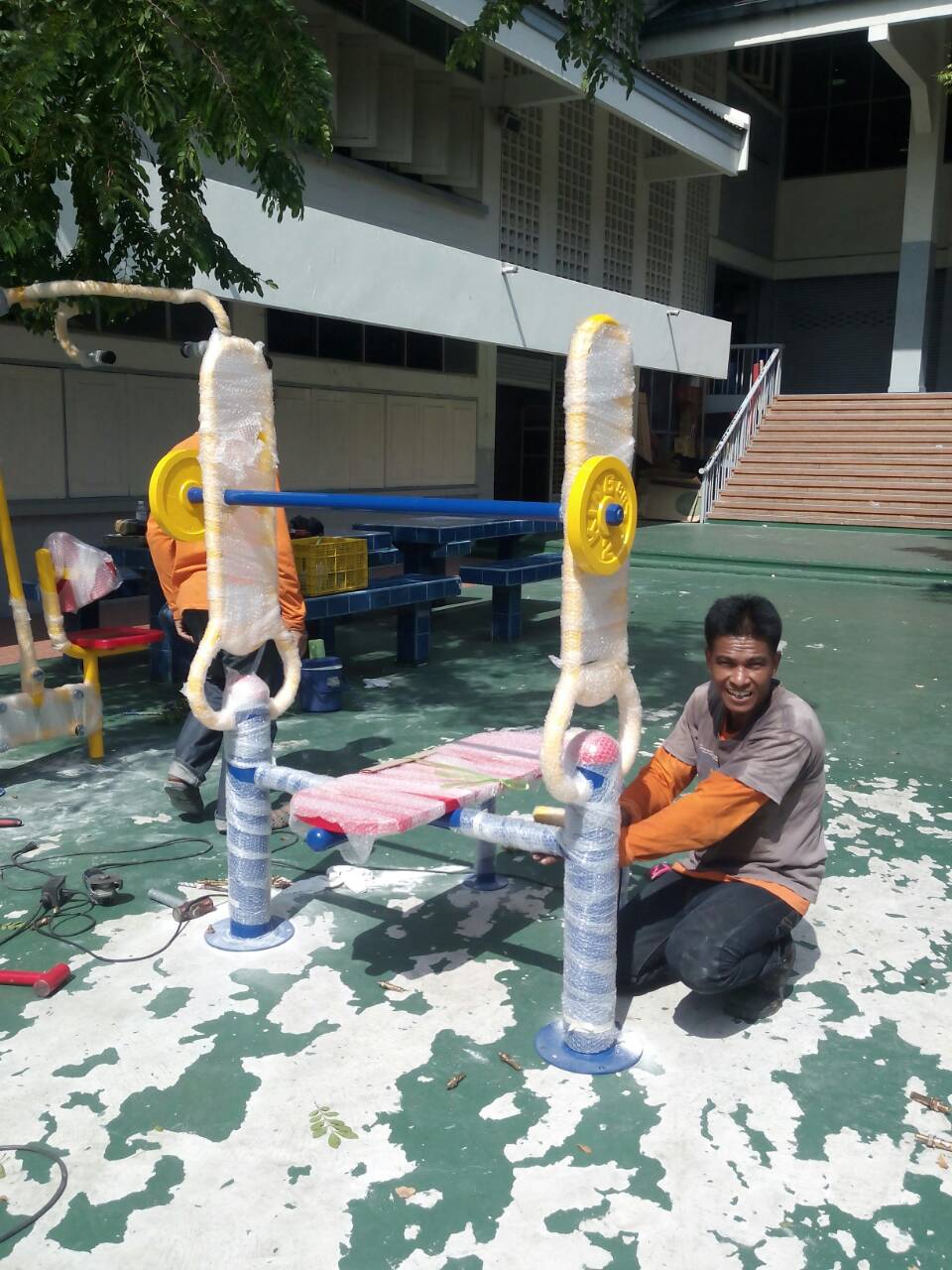 รหัส OUL ผลงานติดตั้ง (โรงเรียนราชวินิตมัธยม-ถนนพิษณุโลก แขวงสวนจิตลดา เขตดุสิต กทม.) เครื่องออกกำลังกายกลางแจ้ง-03