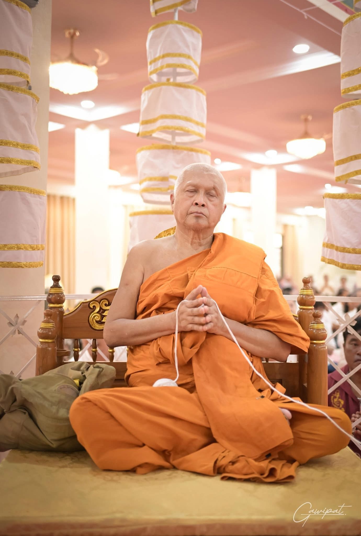 ดวงแก้วมนทกานต์ (แก้วเหลือง) พิธีฝ่าวิกฤติ เลื่อนยศ ยกฐานะ