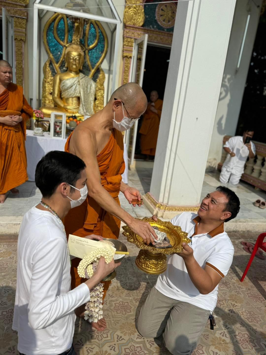 สมเด็จองค์ปฐมปางพระนิพพาน เนื้อสุริยันราชา บรรจุเหล็กไหลแก้ว (ชุดกรรมการ)