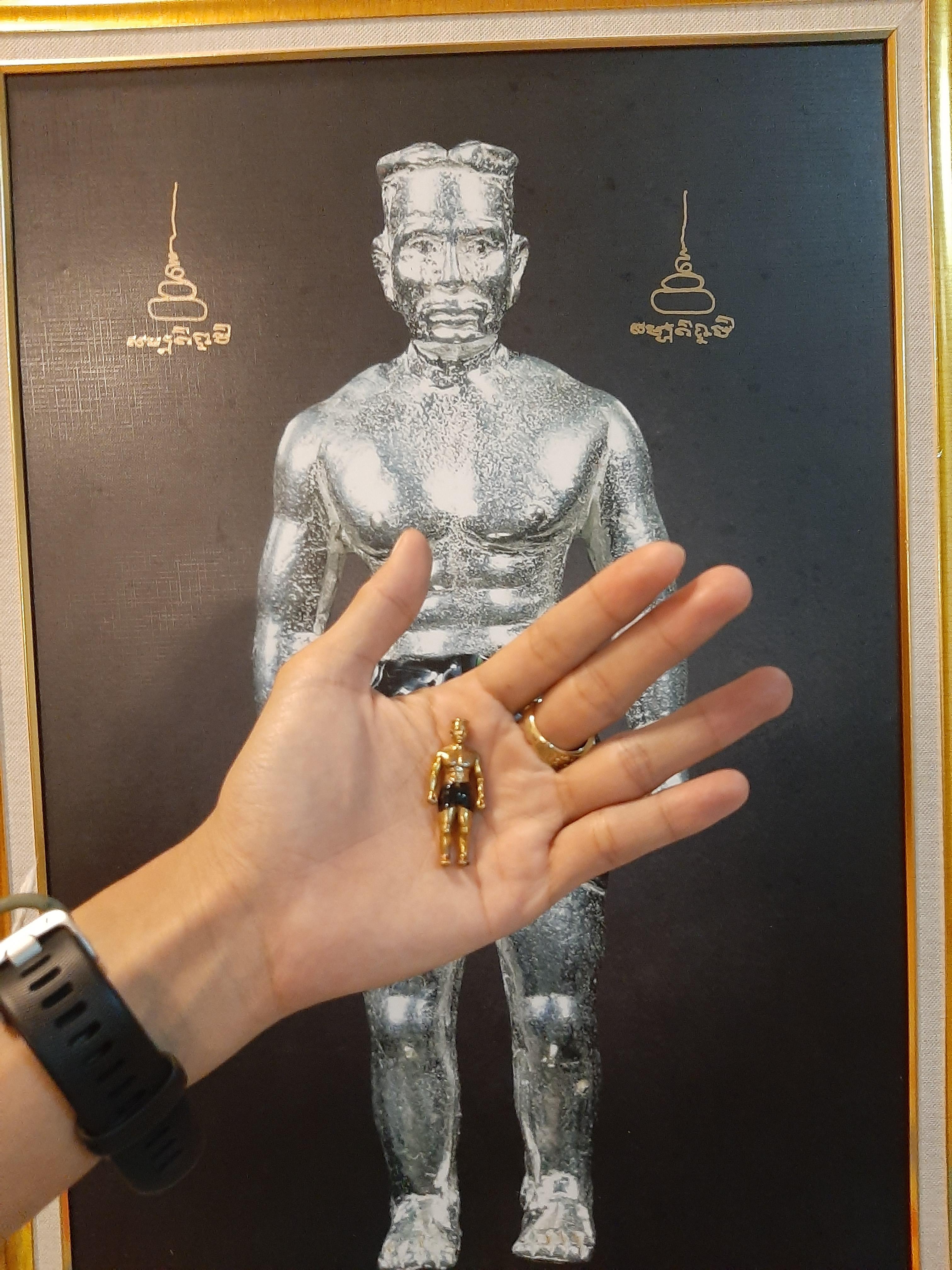 หุ่นพยนต์พิมพ์ใหญ่ (เลข ๑) พร้อมภาพจารหมึกทอง รุ่น พรายมงคล วัดหนองหิน หลวงพ่อเล็กร่วมเสก