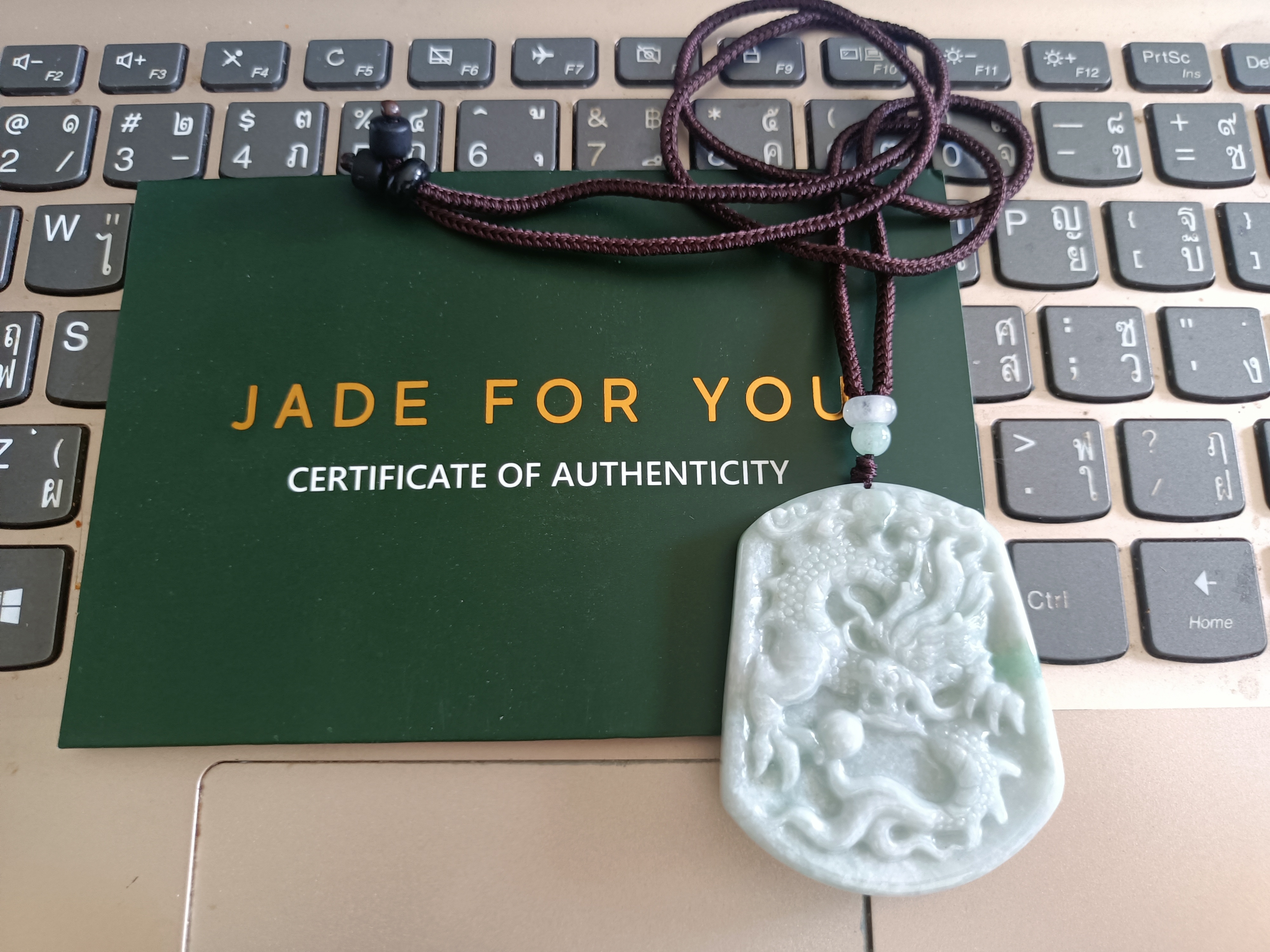 จี้มังกรหยกขาว หลวงพ่อเอก เขาธัมมสรณ์ (อำนาจ วาสนา ราศี โชคลาภ)