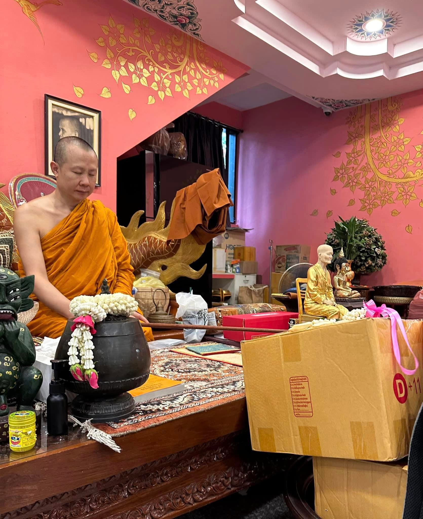 เทียนสะเดาะเคราะห์ สืบชะตา รับโชคค้าขาย (ชุด ๓ เล่ม)