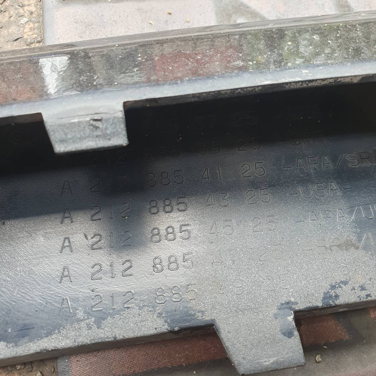 กันชนหน้า Benz มือสอง A2128854325 ขายตามสภาพ