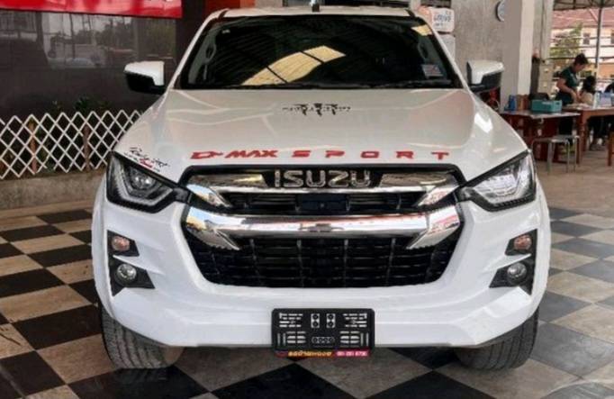 กันชนหน้า ISUZU DMAX D-MAX อีซูซุ ดีแม็กซ์ ปี 2021 ขายตามสภาพครับ