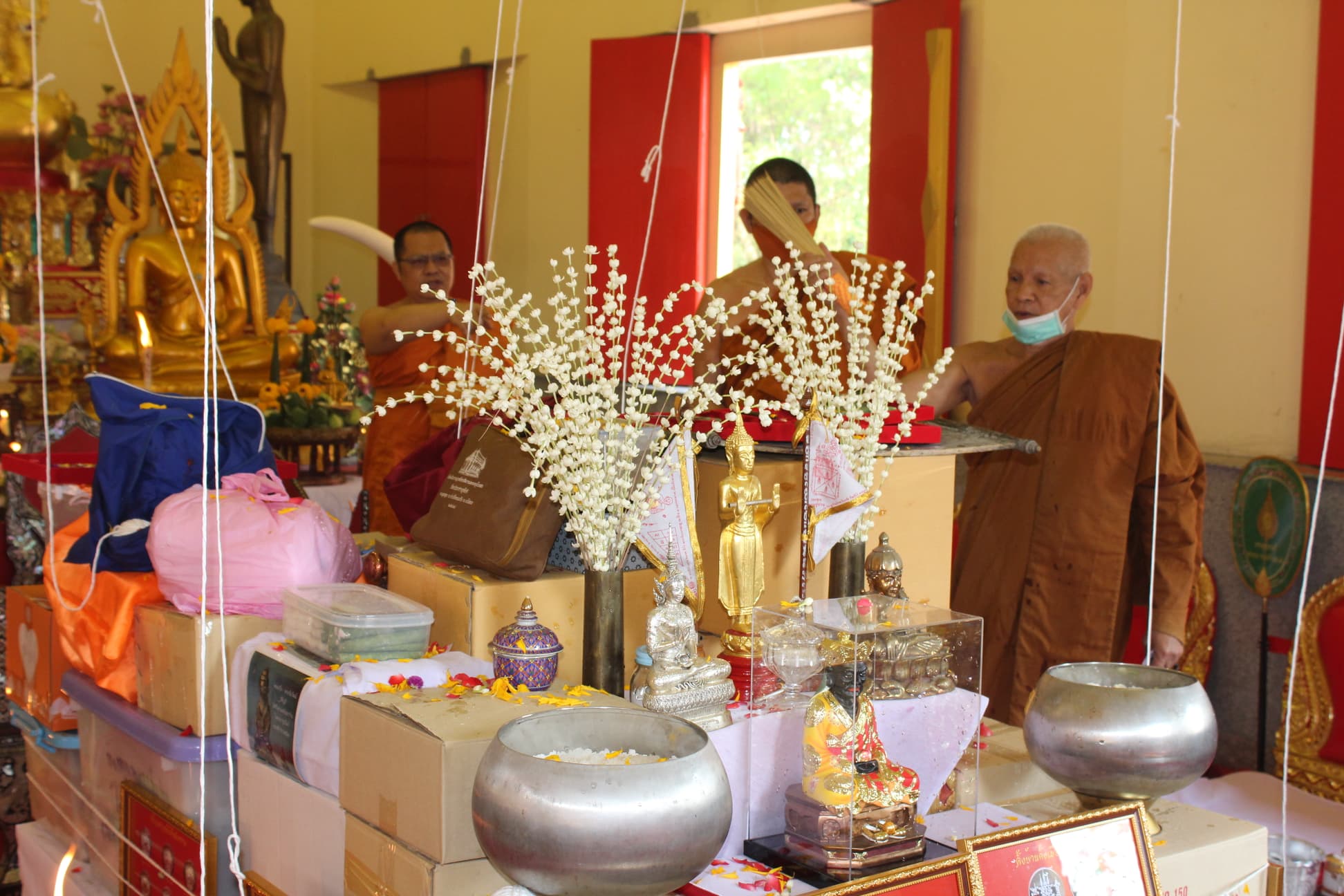 พระกริ่งผงขุนแผน เรือนพระภรตมุนี (กรอบตลับเงิน) หลวงพ่อเล็กร่วมเสก ปี 64