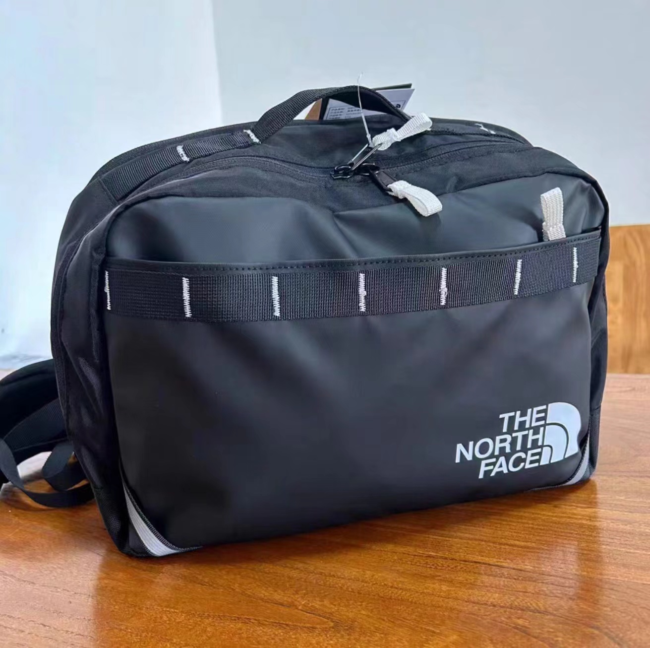 กระเป๋าคาดอก The North Face Base Camp Voyager Sling ของใหม่ ของแท้ พร้อมส่งจากไทย