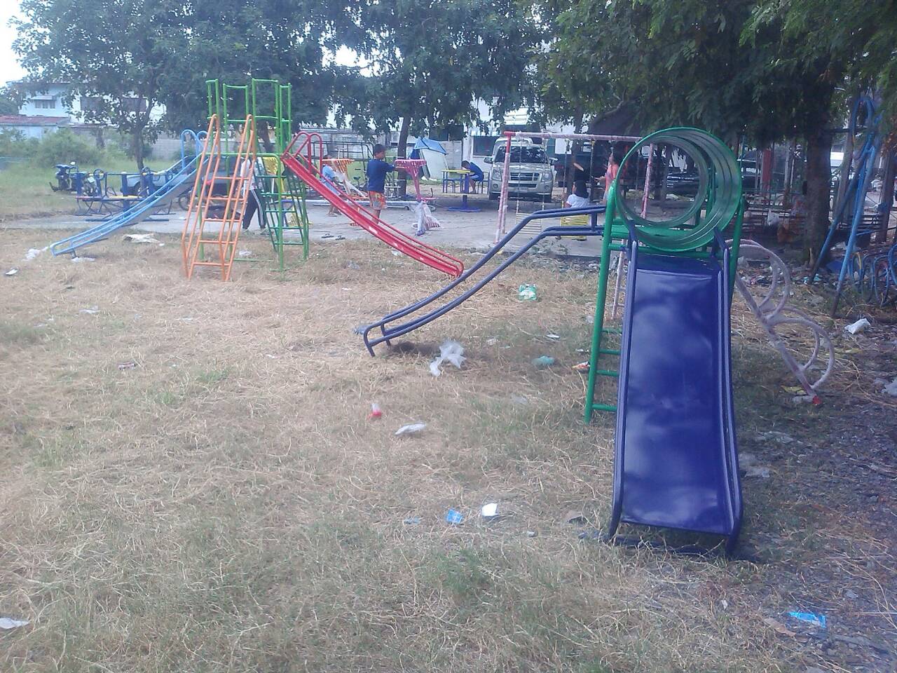 รหัส PG ผลงานติดตั้ง (หมู่บ้านนครปาร์ควิลล์ จ.นนทบุรี) เครื่องเล่นสนามกลางแจ้งสำหรับเด็ก