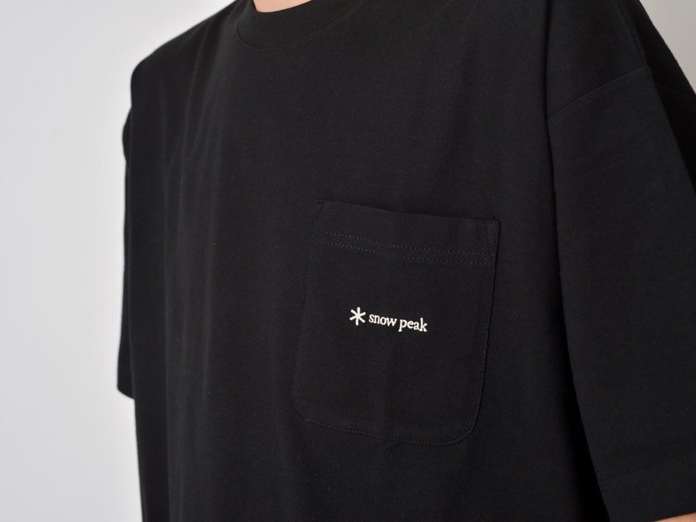 เสื้อโอเวอร์ไซส์ Snow Peak Embrace T-Shirt ของแท้ ของใหม่ พร้อมส่ง เสื้อเดินป่า