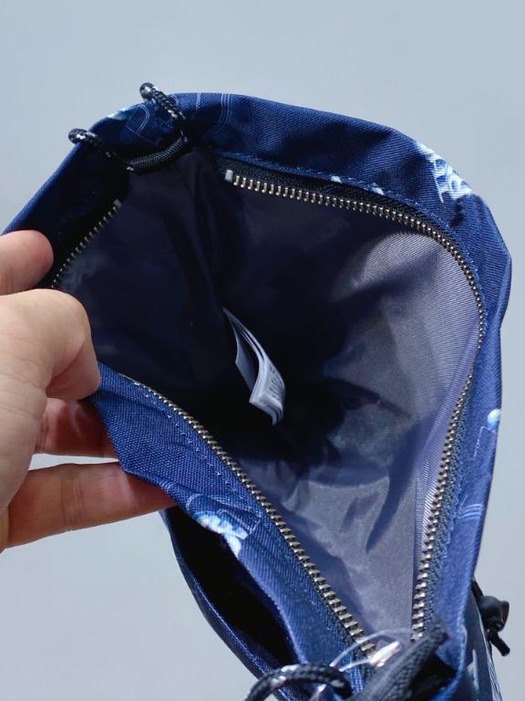 กระเป๋าสะพายข้าง The North Face P2 Logo Shoulder Bag ของใหม่ ของแท้ พร้อมส่งจากไทย