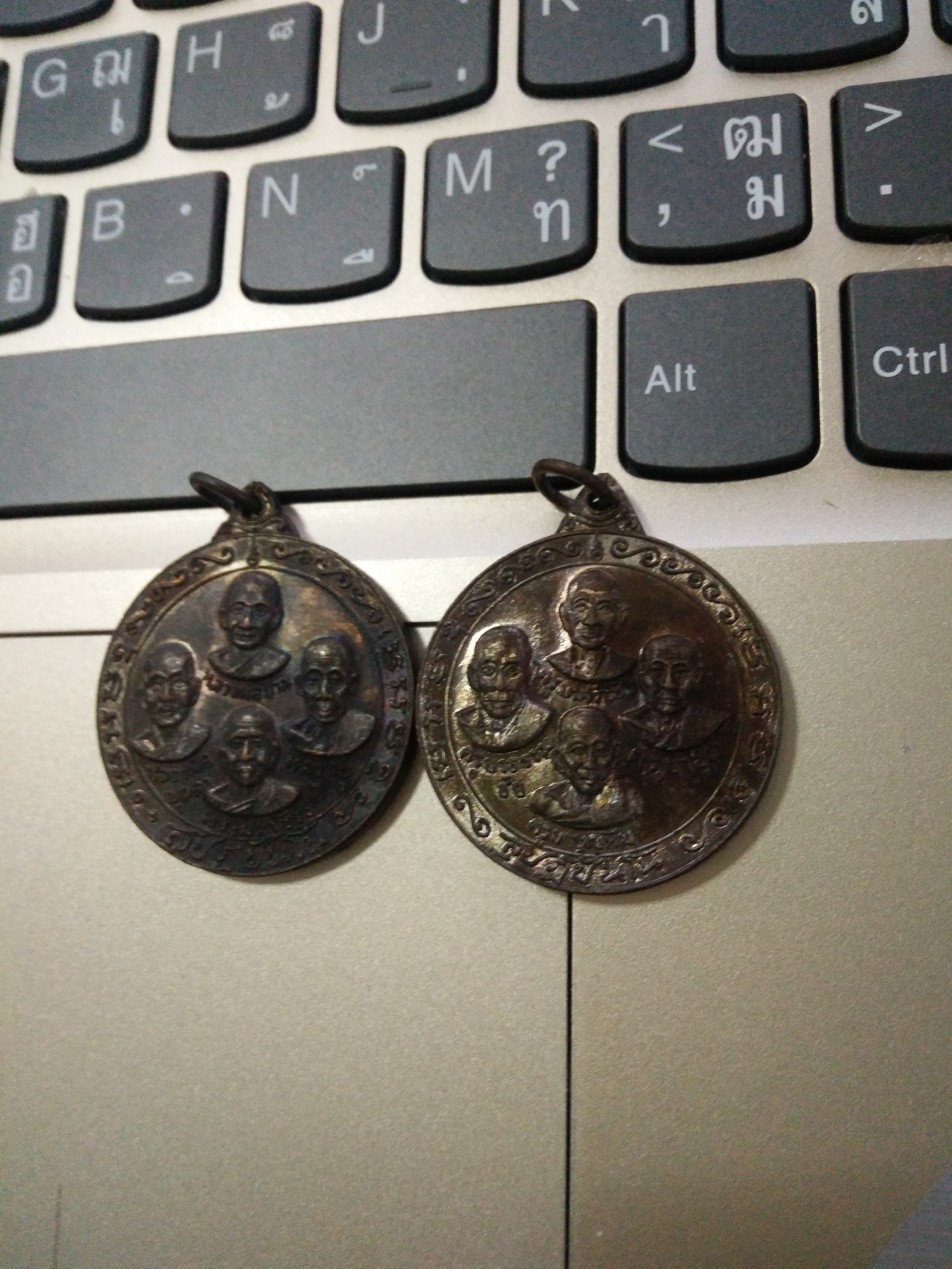 เหรียญสุปฏิปันโน ลพ.ฤาษีลิงดำ ปี 20 คู่ละ 1,900 บาท