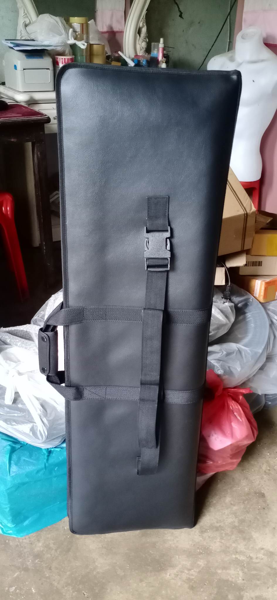 กระเป๋าปืน cmmg สี่เหลี่ยม หนัง สีดำ กระเป๋า ยาว 102 เซน กว้าง 26 เซน หรือ ยาว 40นิ้ว / กว้าง 10นิ้ว