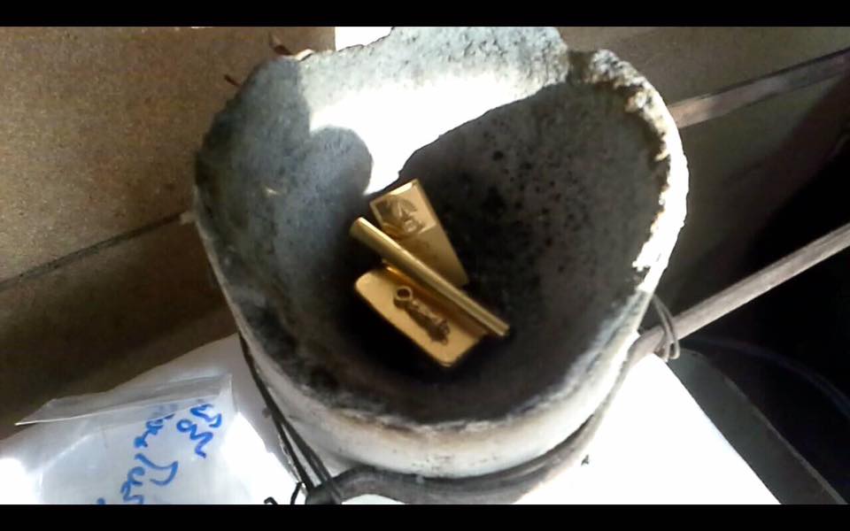 พระสมเด็จมหาสะท้อนทองคำ ปี 59 ขนาด 1 x 0.6 ซม.