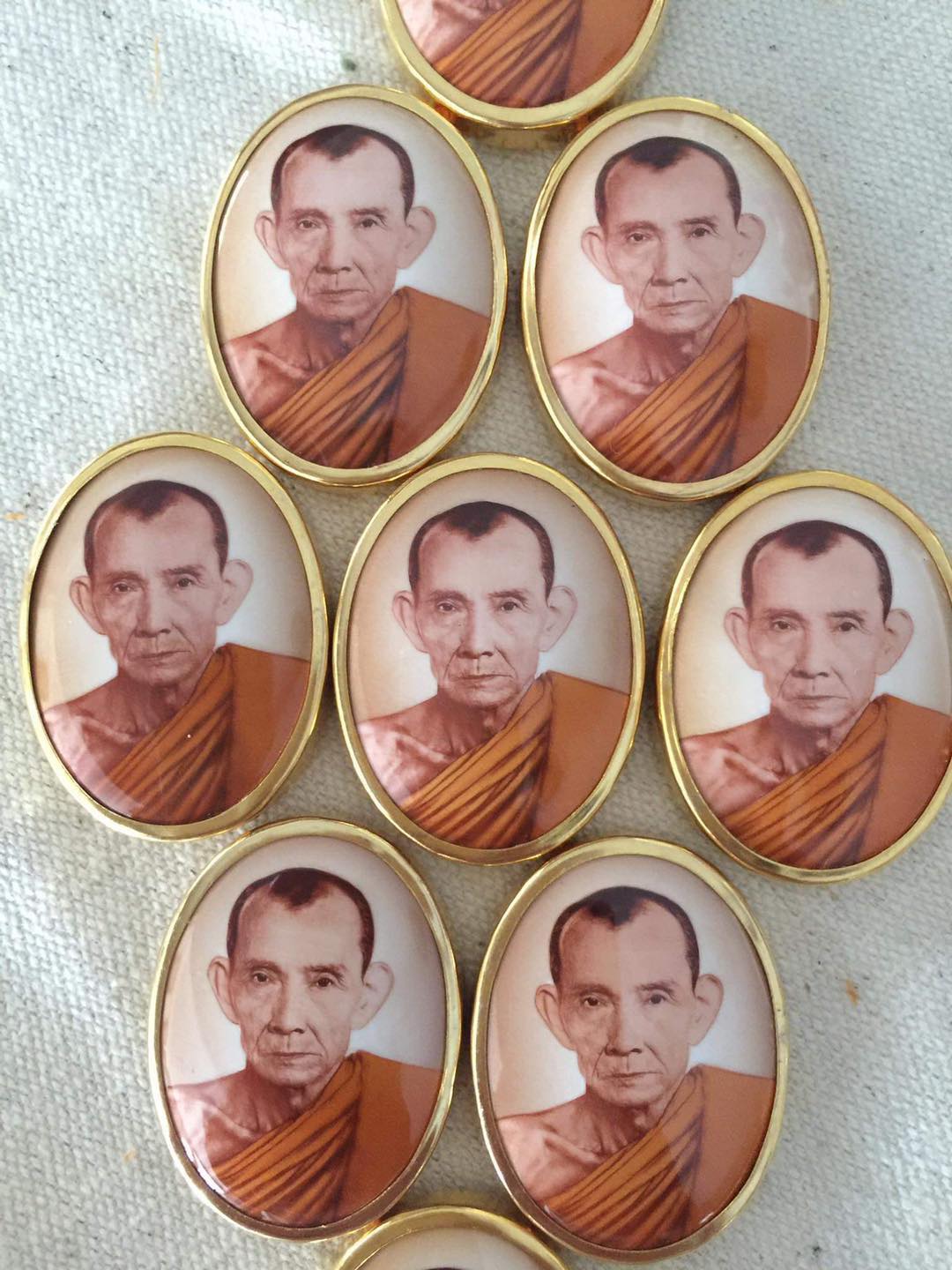 ล็อตเก็ตหลวงพ่อกวย (หน้าเดียว) พิธีพระกริ่งสะท้านไตรภพในโบสถ์วัดท่าขนุน ปี 63