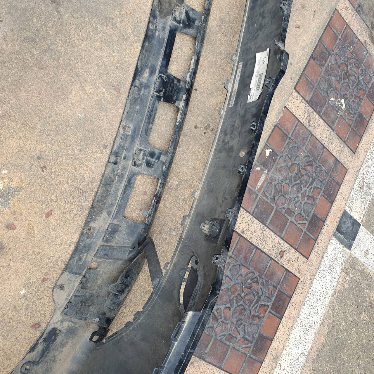 กันชนหน้า BMW 320d G20 ปี 2019(มือสองขายตามสภาพ)