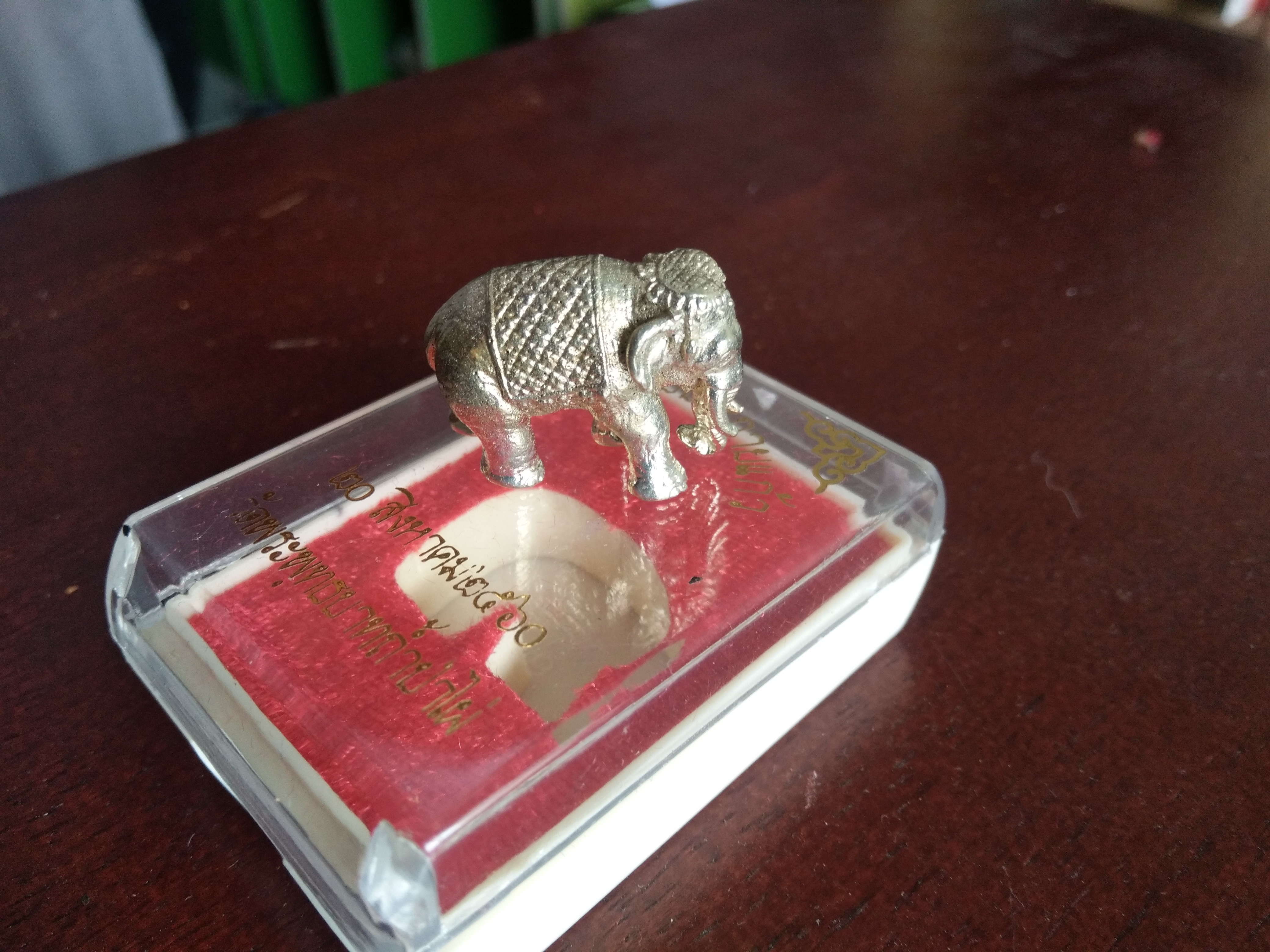 ช้างพลายประกายแก้ว เนื้ออัลปาก้า วัดพระพุทธบาทถ้ำป่าไผ่