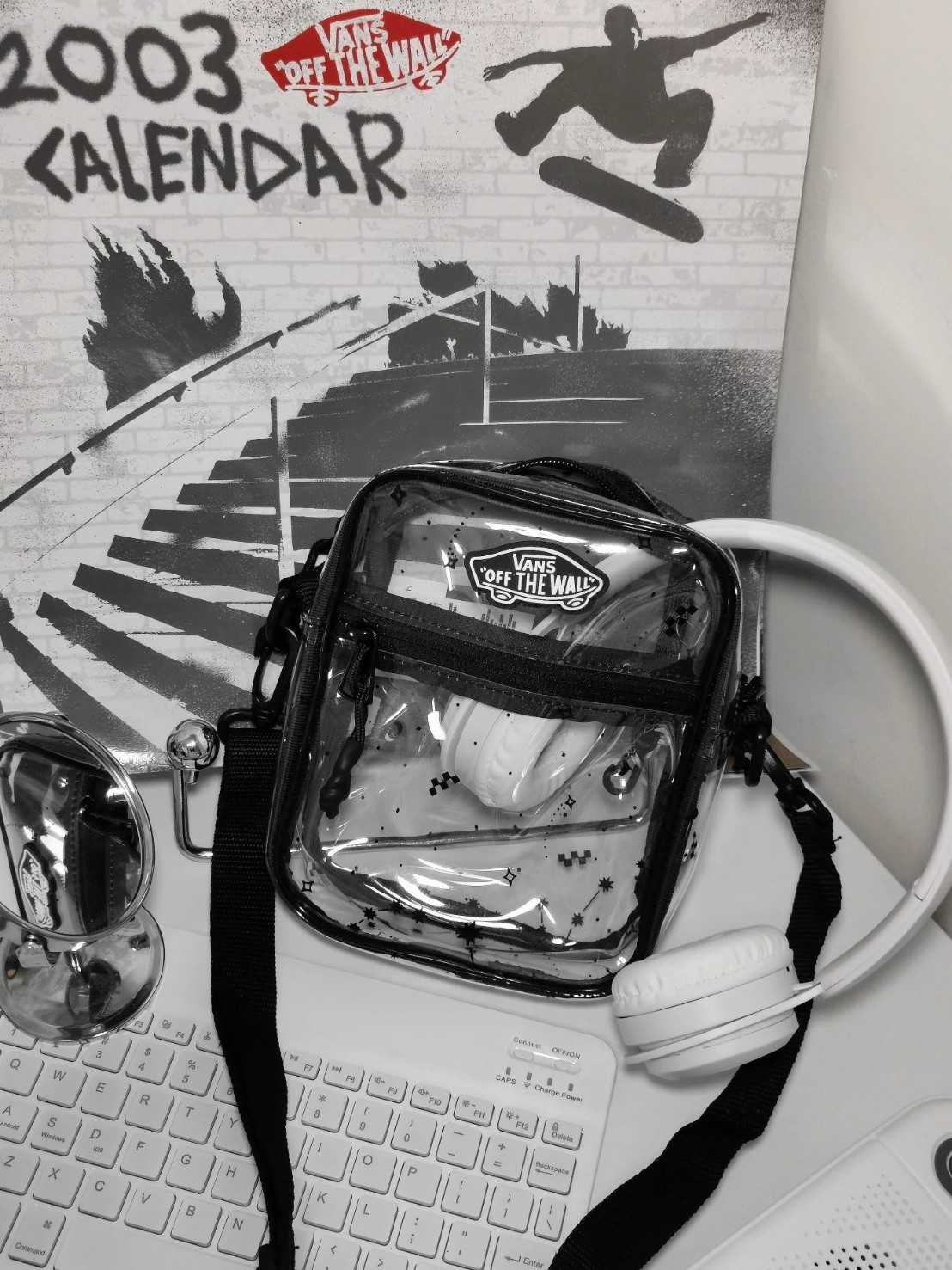 กระเป๋าสะพายข้าง Vans Street Clear Crossbody Bag ของแท้ ใหม่ล่าสุด พร้อมส่งจากไทย